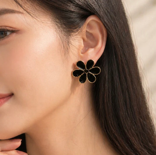 Black Daisy